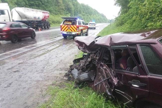 У ДТП на трасі під Харковом загинув водій легковика