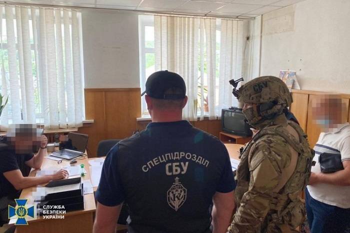 На Харківщині затримали дев’ятьох поліцейських, яких підозрюють у катуванні людей
