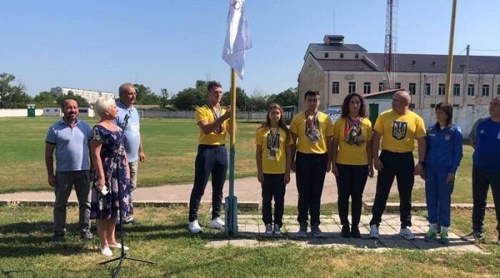 Балаклійські спортсмени в онлайн-форматі підняли Олімпійський прапор