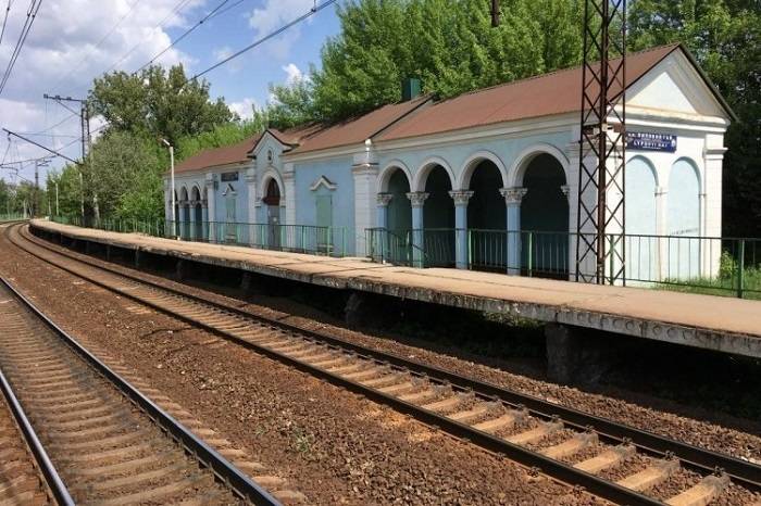 На Харьковщине под колесами поезда погибла пенсионерка