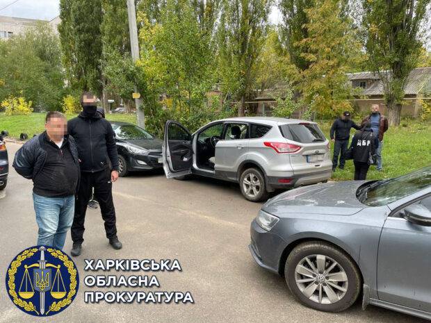В Харьковской области на взятке задержали двоих налоговиков
