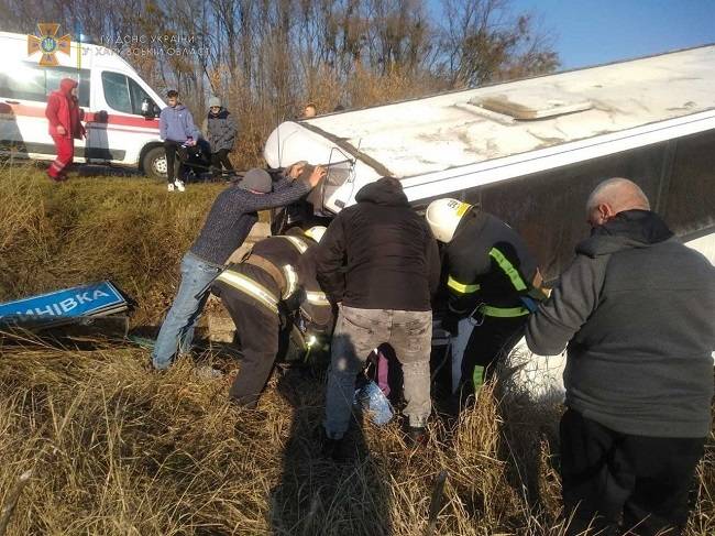 В Харьковской области произошло ДТП с автобусом, есть пострадавшие