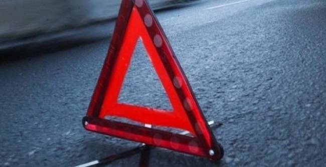 В ДТП поблизу селища Донець загинув чоловік