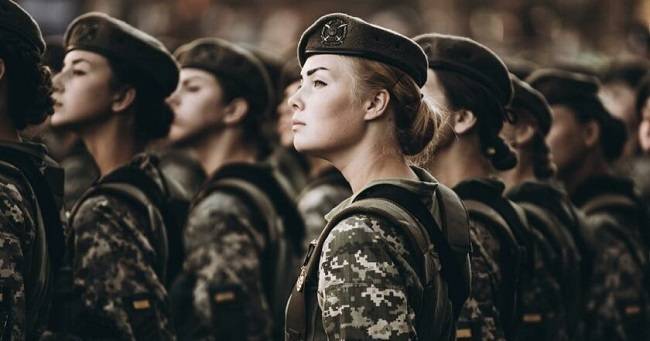 Міноборони розширило перелік професій, який зобовʼязує жінок стати на військовий облік