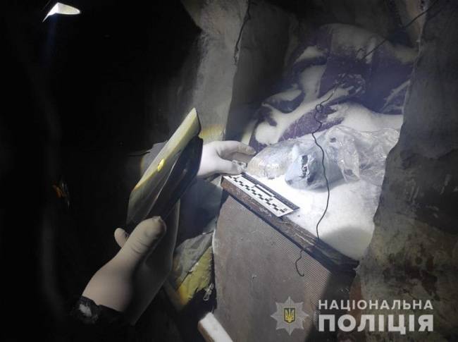 На Харківщині викрили “Діда Мороза”, який торгував синтетичними наркотиками