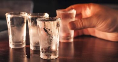 Как определить поддельную водку? (18+)