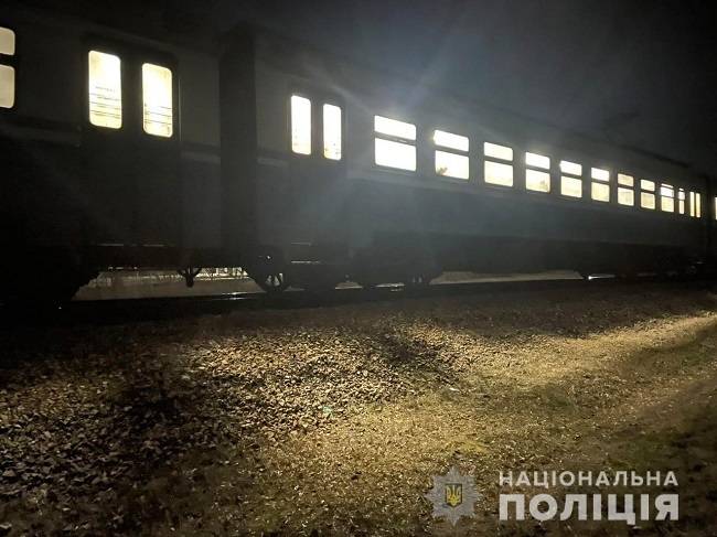 В Харьковской области электричка насмерть сбила женщину