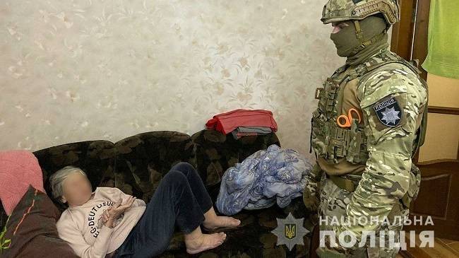 В Харькове женщина похитила пенсионерку, чтобы продать её 3-комнатную квартиру