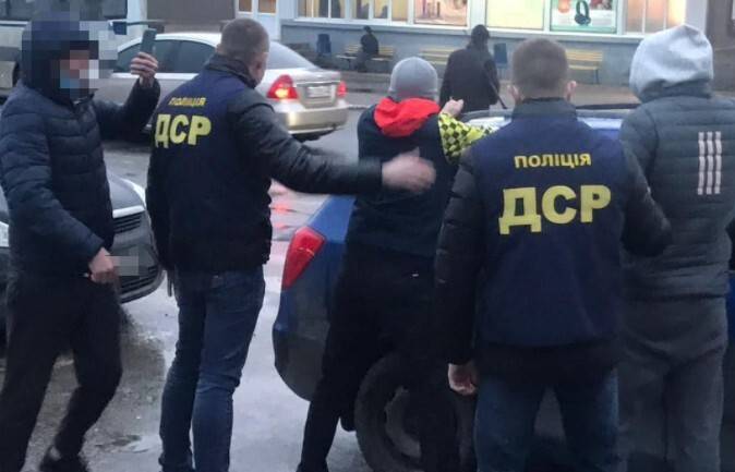 Харьковские полицейские разоблачили мошенников, обманывавших пожилых людей