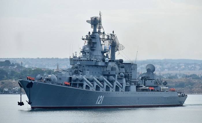 После удара по крейсеру «Москва» корабли РФ отошли подальше от берегов Украины