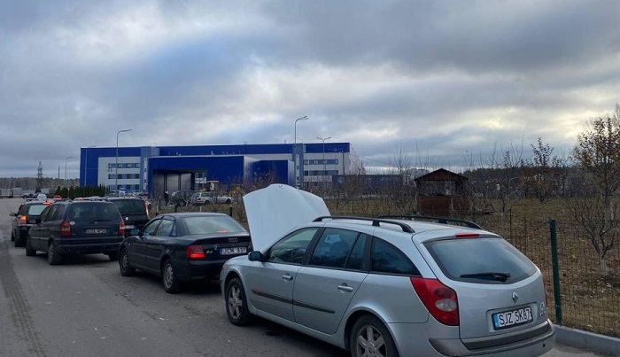 Из-за отмены пошлины на покупку авто в Европе: на границах выстраиваются километровые очереди
