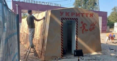 В Харкові відкрили першу зупинку-укриття