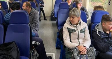 Мешканці Балаклії скористались першими потягами до звільненого міста