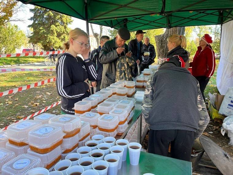 На Балаклійщині працюють польові кухні, в яких можна отримати гарячий обід