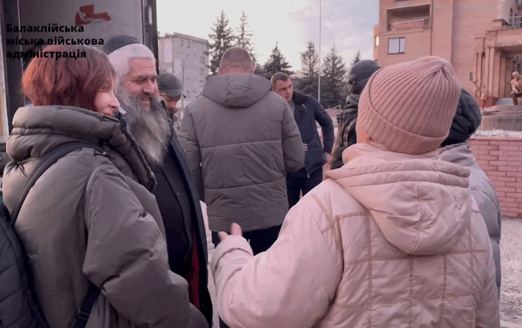 Главный раввин Украины привез гуманитарную помощь в Балаклею