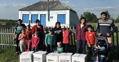 В Балаклії мешканці двох мікрорайонів отримали гуманітарку