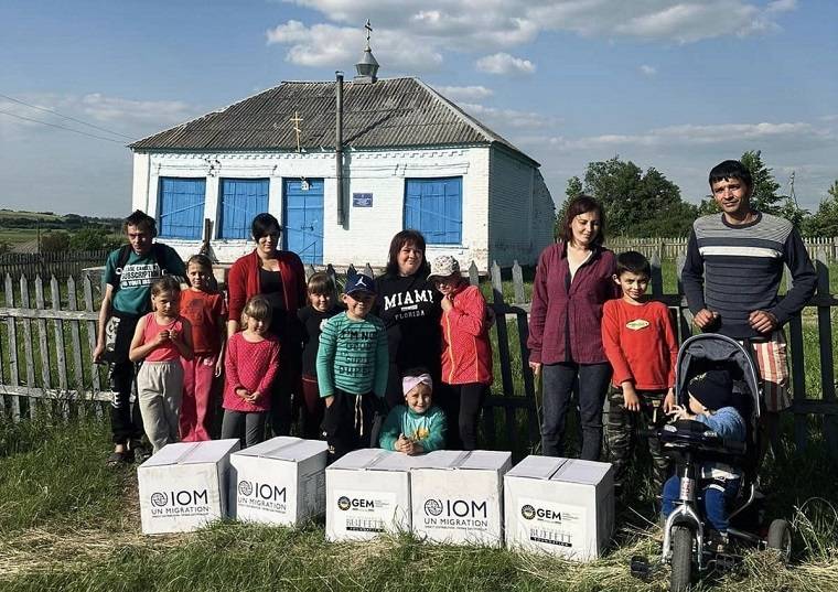 В Балаклії мешканці двох мікрорайонів отримали гуманітарку