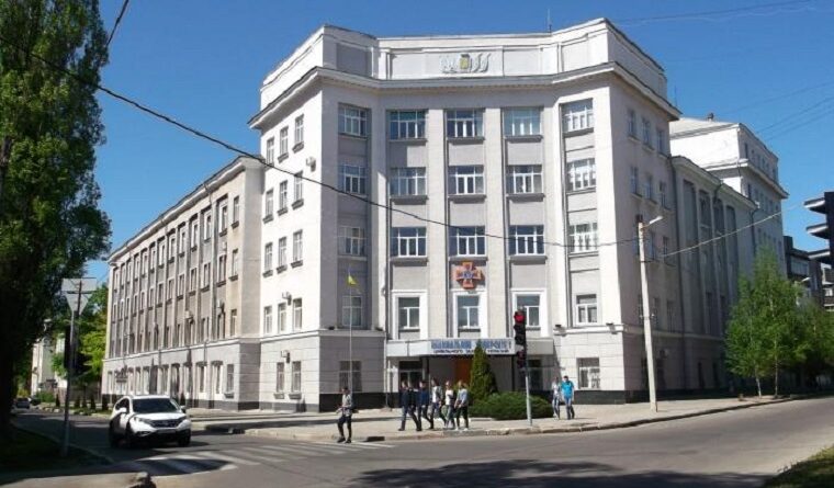 На Харківщині встановлюють причини вибуху в університеті ДСНС