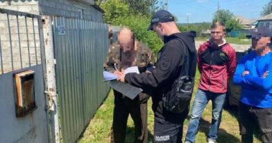 В Борщівці затримали чоловіка, який вирощував канабіс
