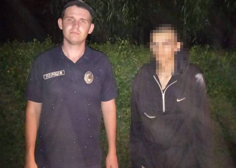 На Изюмщине полицейские разыскали пропавшего парня