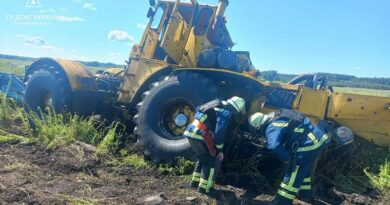 В Ізюмській громаді трактор підірвався на вибуховому пристрої