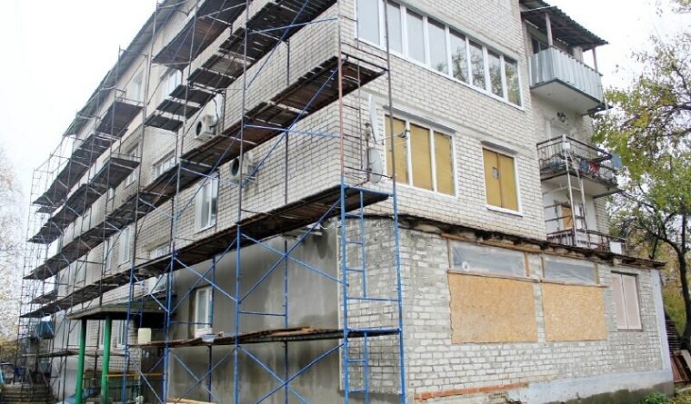 Заступник Синєгубова Харнам перевірив хід відновлення будинків в Ізюмі