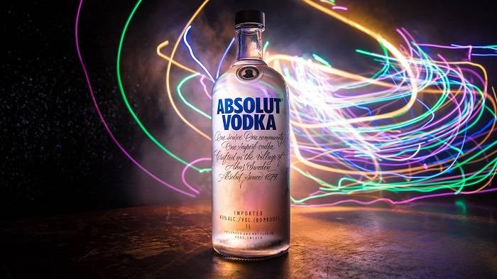 Absolut премиальная водка на рынке алкоголя