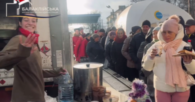 В Балаклії волонтери пригостили всіх охочих піцою