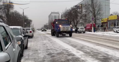 В Балаклії комунальники прибирають наслідки снігопаду