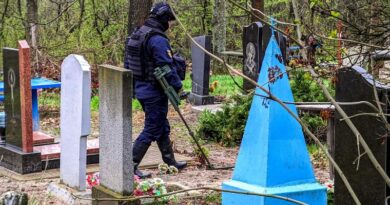 В Балаклійській громаді розміновують кладовища