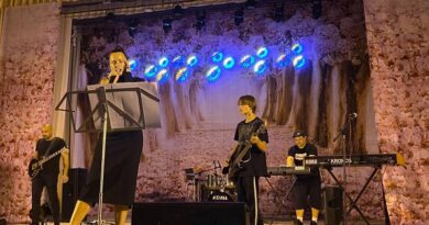 У Балаклійському Будинку культури пройшов концерт молодіжних кавербендів