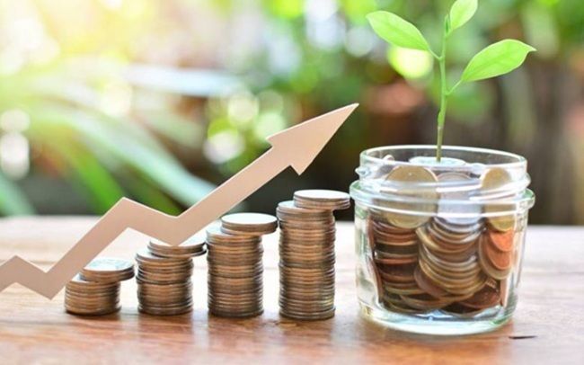 Зарплати зростуть, але не для всіх: хто отримає надбавки у 2025 році?
