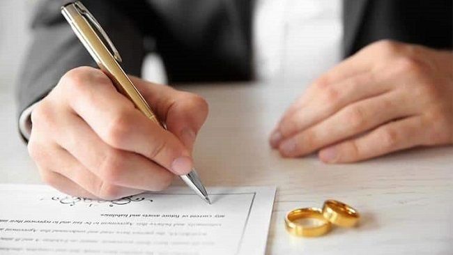 В Минюсте разъяснили о заключении брачных договоров.