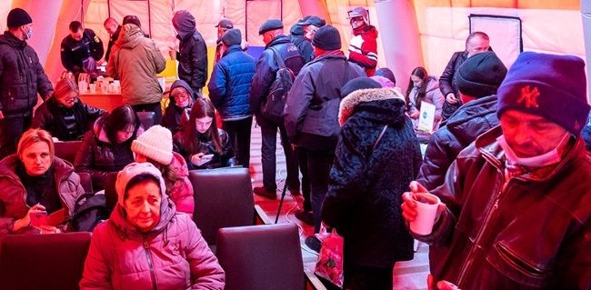 Что может работать во время комендантского часа: полный перечень разрешённых заведений
