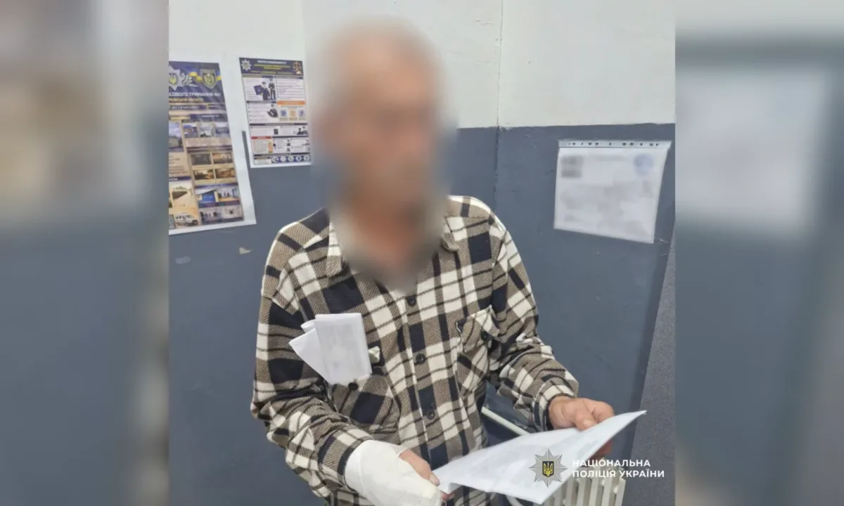 Пожилого мужчину подозревают в жестоком убийстве жены с нанесением смертельных ударов по лицу