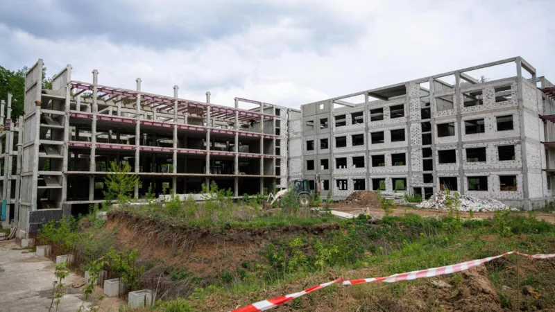 Будівництво онкоцентру в Харкові під підозрою: виявлено завищення цін на мільйони гривень