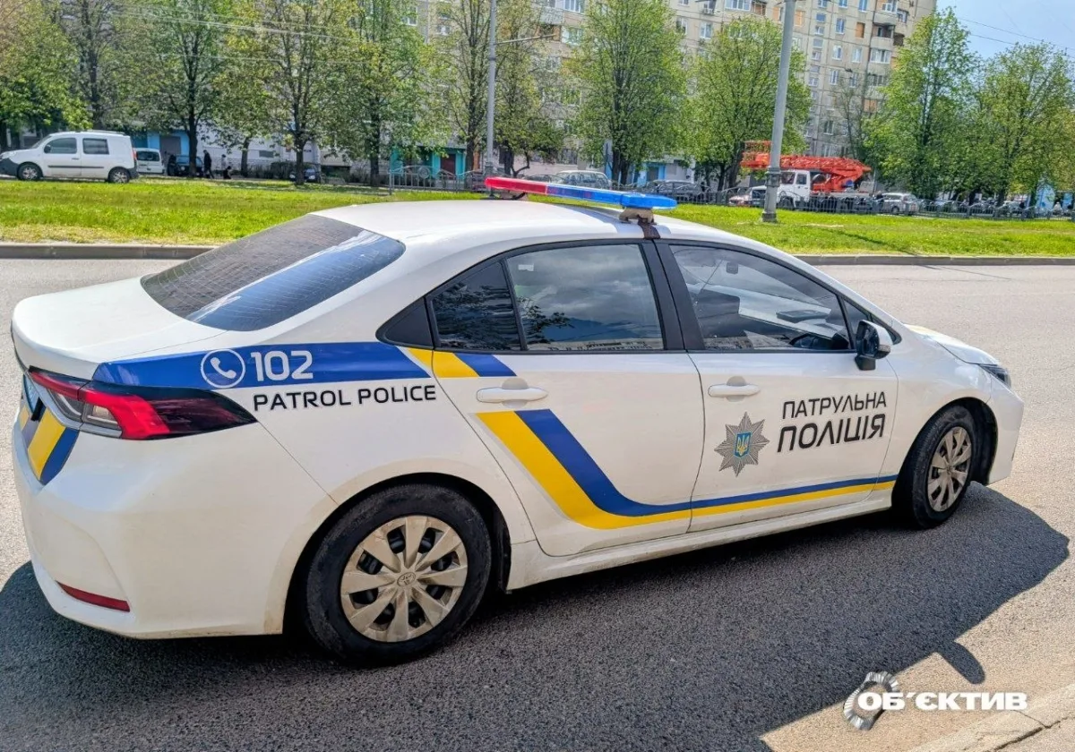 В Харьковской области пьяный водитель пытался скрыться от полиции, врезался в дерево и погиб