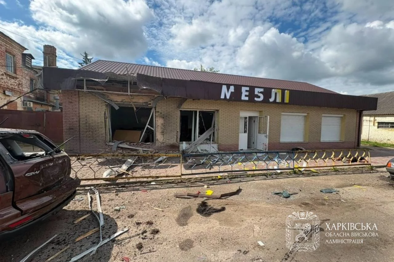 Двоє загиблих, зруйновані магазини та АЗС внаслідок атак БпЛА на Богодухів