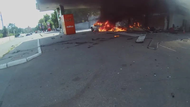 Удар дроном по АЗС в Харькове: первые кадры с места происшествия (видео)