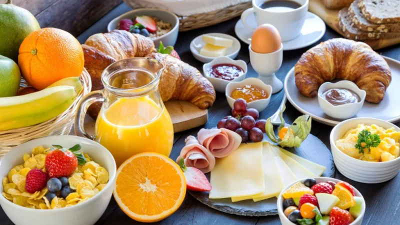 Які продукти краще уникати вранці для здорового сніданку